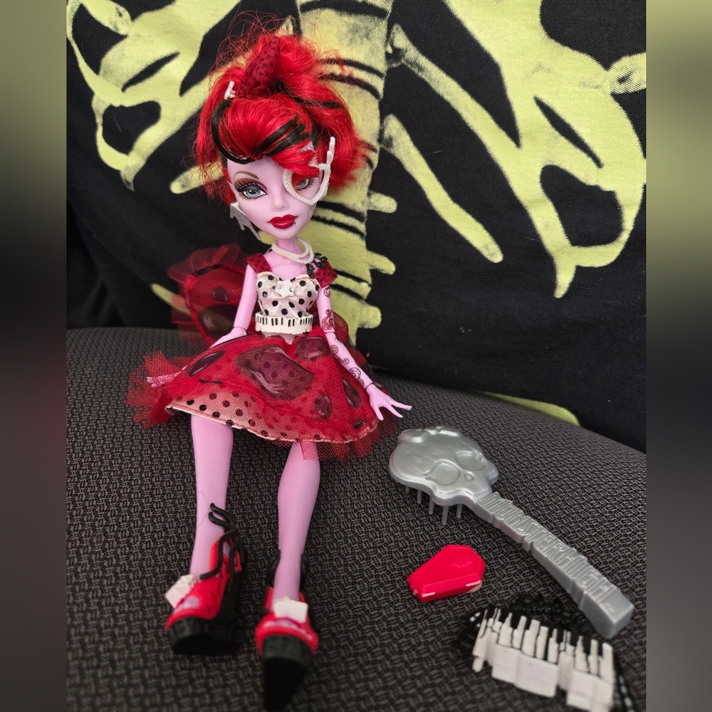 Operetta Monster High doll and accessories